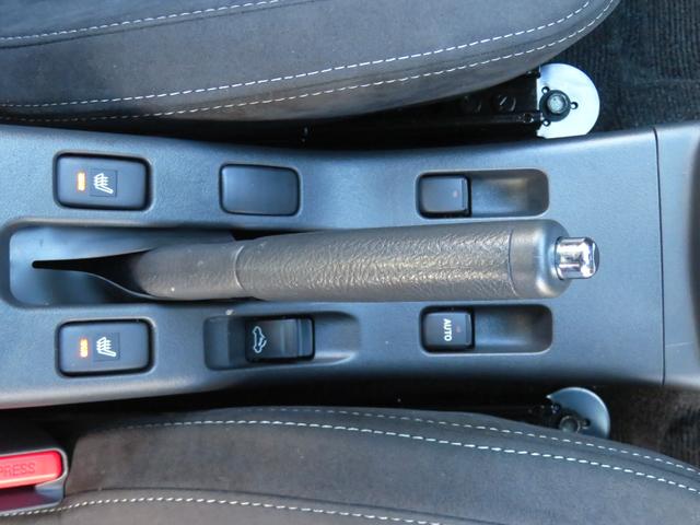 コペンエクスプレイＳ　　届出済未使用車　キーフリー　１年間無料保証ＬＥＤライト　ターボ　助手席エアバッグ　記録簿　ＡＢＳ　アイドリングストップ　アルミホイール　オートライト　運転席・助手席シートヒーター　オートエアコン　パワーウィンドウ（三重県）の中古車