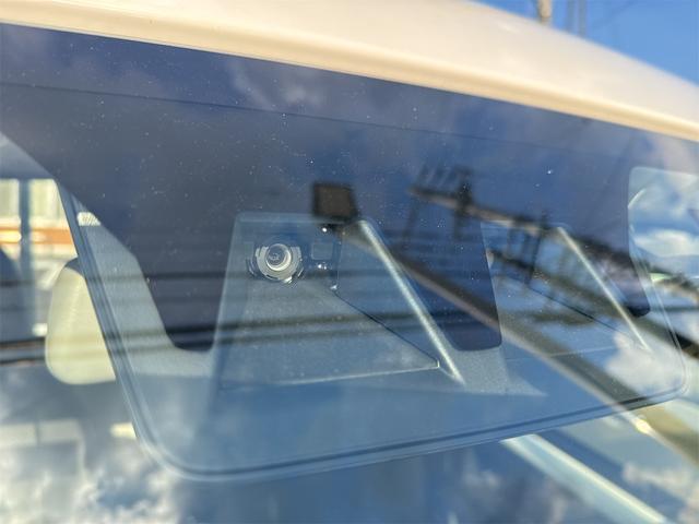 ハイゼットトラックジャンボスタンダード     2WD 5MT 1年間無料保証パワーステアリング LEDヘッドライト 車線逸脱警報 記録簿 エアコン 荷台作業照明 荷台ゴムマット ゲートプロテクター ゲートチェーン あゆみ板掛け コーナーセンサー 前方用ドライブレコーダー(三重県)の中古車