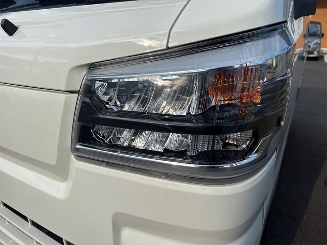 ハイゼットトラックジャンボスタンダード     2WD 5MT 1年間無料保証パワーステアリング LEDヘッドライト 車線逸脱警報 記録簿 エアコン 荷台作業照明 荷台ゴムマット ゲートプロテクター ゲートチェーン あゆみ板掛け コーナーセンサー 前方用ドライブレコーダー(三重県)の中古車