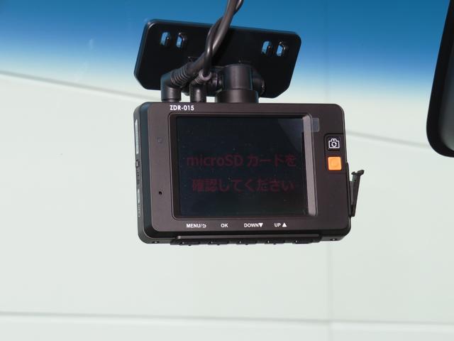 タントカスタムＲＳ　トップエディションＳＡIII　　１年間無料保証ハイビームアシスト　左右パワースライドドア　ブルートゥースオーディオ　運転席シートヒータ　ターボ　バックモニター　前後ドライブレコーダー　フルセグテレビ　キーフリー　純正８型ナビ　ＥＴＣ　ＨＤＭＩ接続（三重県）の中古車