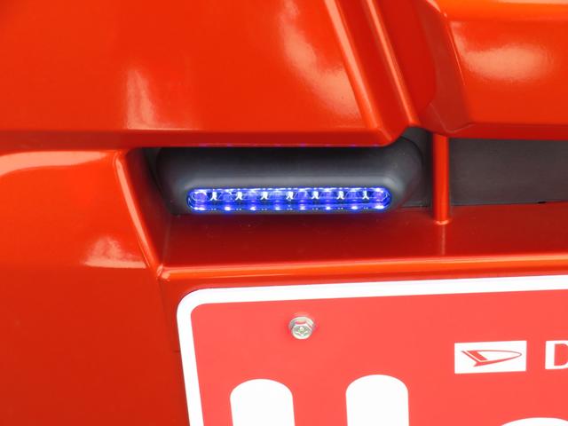 ハイゼットトラックジャンボＳＡIIIｔ　２ＷＤ　５ＭＴ　ＥＴＣ　１年間無料保証ＬＥＤライト　車線逸脱警告　ＡＢＳ　コーナーセンサ　荷台作業照明　ゲートチェーン　ゲートプロテクター　あゆみ板掛け　レベリング　マニュアルエアコン　前方用ドライブレコーダー　キーレスエントリー（三重県）の中古車
