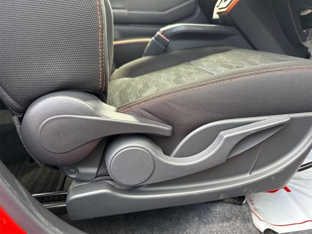 タフトG 運転席・助手席シートヒーター キーフリー 1年間無料保証スタイリッシュガラスルーフ コーナーセンサー 電動格納ドアミラー エコアイドル Bカメラ レーンキープアシスト エアバック 電動パーキングブレーキ オートエアコン パワーウィンドウ 純正フロアマット(三重県)の中古車