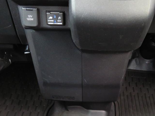 ハイゼットカーゴＤＸ　　２ＷＤ　ＣＶＴ　純正７型ナビ　ＥＴＣ　１年間無料保証Ｂｌｕｅｔｏｏｔｈ対応　ＵＳＢ接続　安全ボディ　キーレスキー　両側スライドドア　記録簿　地デジ　前後ドラレコ　コーナーセンサー　レベリング　パワーウィンドウ　マニュアルエアコン　純正フロアマット（三重県）の中古車