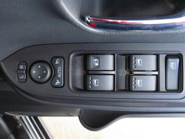 タントカスタムＲＳ　　　　　電動パーキングブレーキ　１年間無料保証両側パワスライドドア　レーンキープＡ　ＩＳＴＯＰ　元試乗車　運転席・助手席シートヒーター　ターボエンジン　ＬＥＤライト　１オーナー　オートライト　キーフリー　ＡＢＳ　バックカメラ　コーナーセンサー（三重県）の中古車