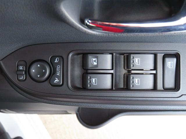 タントカスタムＲＳ　　　　　電動パーキングブレーキ　１年間無料保証両側パワスライドドア　レーンキープＡ　ＩＳＴＯＰ　元試乗車　運転席・助手席シートヒーター　ターボ　ＬＥＤライト　１オーナー　オートライト　キーフリー　パノラマカメラ　コーナーセンサー　オートエアコン（三重県）の中古車