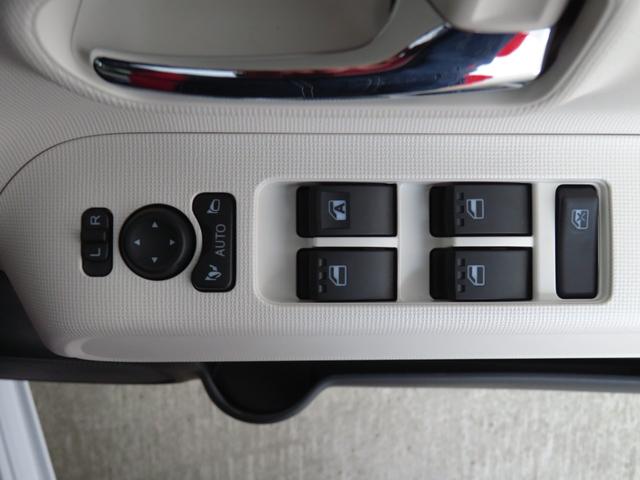 ムーヴキャンバスストライプスＧ　　届出済未使用車　キーフリー　１年間無料保証コーナーセンサー　アイドルストップ　バックカメラ　プッシュスタート　運転席・助手席シートヒーター　ワンオーナー　ＬＥＤライト　元試乗車　車線逸脱警報　両側パワースライドドア　電動パーキングブレーキ（三重県）の中古車