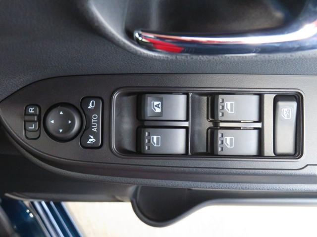 タントカスタムＸ　　　届出済未使用車　バックカメラ　１年間無料保証衝突軽減ブレーキ　コーナーセンサー　Ｂｌｕｅｔｏｏｔｈ対応　ＴＶ　盗難警報装置　ワンオーナー　９型ディスプレイオーディオ　電動パーキングブレーキ　両側パワースライドドア　運転席・助手席シートヒーター（三重県）の中古車