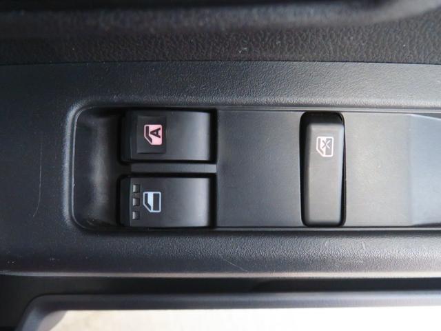 ハイゼットカーゴＤＸ　　　２ＷＤ　ＣＶＴ　キーレスエントリー　１年間無料保証元代車　エコアイドル　ハイビームアシスト　オートライト　記録簿　ワンオーナー　ＡＢＳ　運転席エアバッグ　マニュアルエアコン　コーナーセンサー　パワーウィンドウ　レベリング（三重県）の中古車