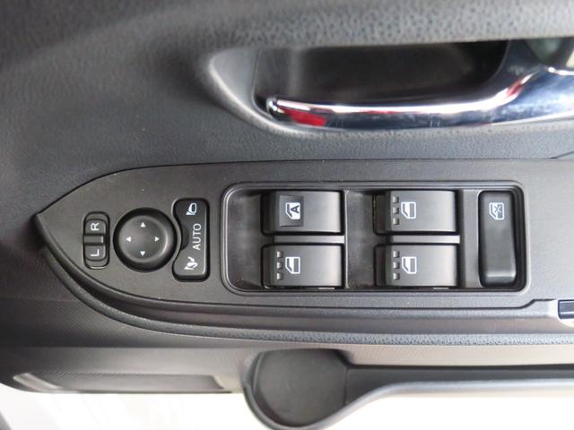タントカスタムＲＳ　　　９型ディスプレイオーディオ　１年間無料保証両側パワスライドドア　ＩＳＴＯＰ　元試乗車　地デジ　ＢＴ対応　ＥＴＣ　前後ドライブレコーダー　運転席・助手席シートヒーター　バックカメラ　電動パーキングブレーキ　キーフリー　コーナーセンサー（三重県）の中古車