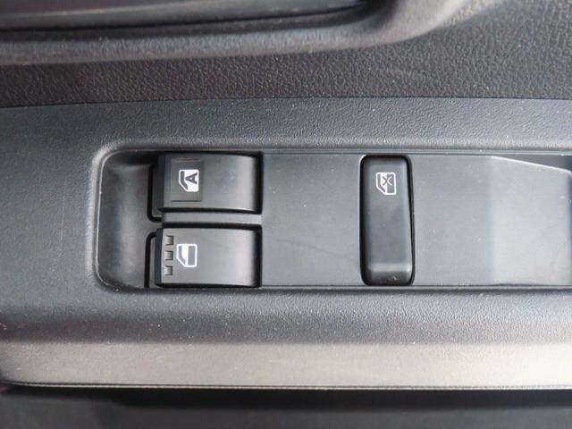 ハイゼットカーゴＤＸ　　　２ＷＤ　ＣＶＴ　キーレスエントリー　１年間無料保証両側スライドドア　エコアイドル　記録簿　両席エアバッグ　ワンオーナー　コーナーセンサー　パワーウィンドウ　マニュアルエアコン　レベリング　純正フロアマット　ＡＭ／ＦＭラジオ（三重県）の中古車