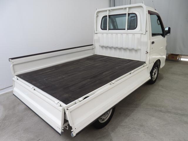 ハイゼットトラックエアコン・パワステ　スペシャル　　　　４ＷＤ　１年間無料保証５ＭＴ　ゲートプロテクター　レベリング　荷台ゴムマット　純正フロアマット　マニュアルエアコン　ＡＭ／ＦＭラジオ（三重県）の中古車