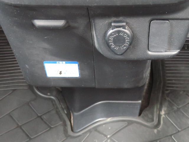 ハイゼットカーゴクルーズＳＡIII　　　　　　２ＷＤ　４ＡＴ　１年間無料保証両側手動スライドドア　電動ミラー　ＬＥＤライト　Ｂカメラ　エコアイドル　ワンオーナー　オートライト　マニュアルエアコン　キーレスエントリー　パワーウィンドウ　レベリング　純正フロアマット　記録簿（三重県）の中古車