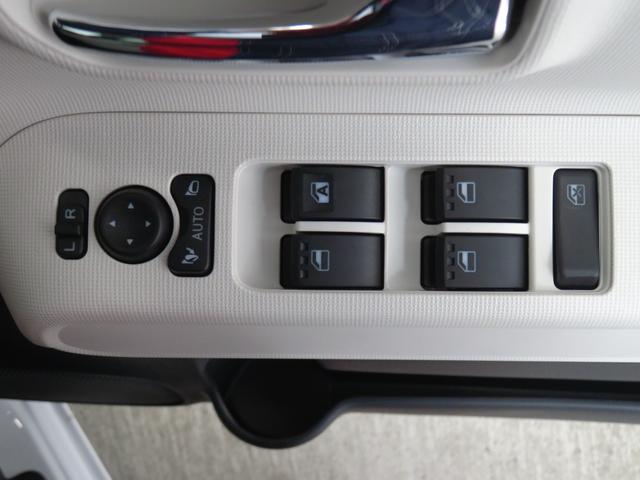 ムーヴキャンバスストライプスＧ　　届出済未使用車　キーフリー　１年間無料保証アイドルストップ　Ｂカメラ　プッシュスタート　運転席・助手席シートヒーター　ワンオーナー　ＬＥＤライト　元試乗車　電動パーキングブレーキ　コーナーセンサー　両側パワースライドドア　オートエアコン（三重県）の中古車