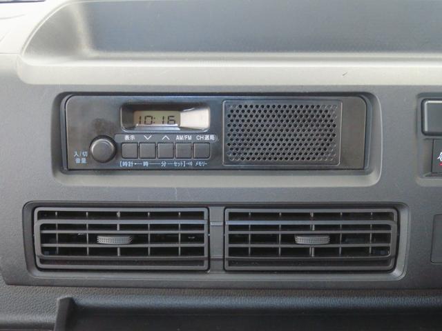 ハイゼットカーゴDXコーナーセンサー 両側スライドドア エコアイドル ハイビームアシスト オートライト 記録簿 ワンオーナー ABS マニュアルエアコン パワーウィンドウ レベリング AM/FMラジオ(三重県)の中古車