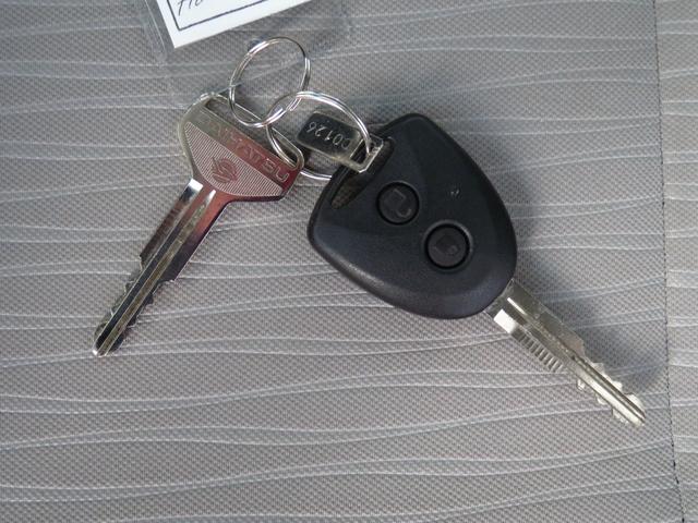 ミライースＬ　ＳＡIII　　　　　　　純正ＣＤステレオ　１年間無料保証元試乗車　アイドリングＳＴＯＰ　キ−レス　Ｗエアバッグ　レーンキープアシスト　オートハイビーム　ＡＢＳ　オートライト　マニュアルエアコン　コーナーセンサー　パワーウィンドウ　レベリング（三重県）の中古車