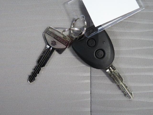 ミライースL SAIII マニュアルエアコン 1年間無料保証元試乗車 アイドリングSTOP 1オーナ キ−レス Wエアバッグ レーンキープアシスト オートハイビーム ABS オートライト コーナーセンサー パワーウィンドウ 純正フロアマット(三重県)の中古車