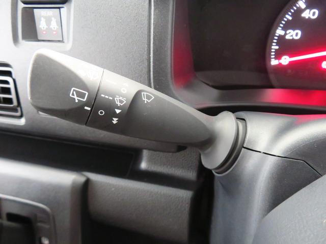 ハイゼットカーゴDX 2WD CVT キーレスエントリー 1年間無料保証安全ボディ 展示車 エコアイドル オートライト 記録簿 レーンアシスト 両席エアバッグ ワンオーナー ABS マニュアルエアコン コーナーセンサー パワーウィンドウ レベリング AM/FMラジオ(三重県)の中古車