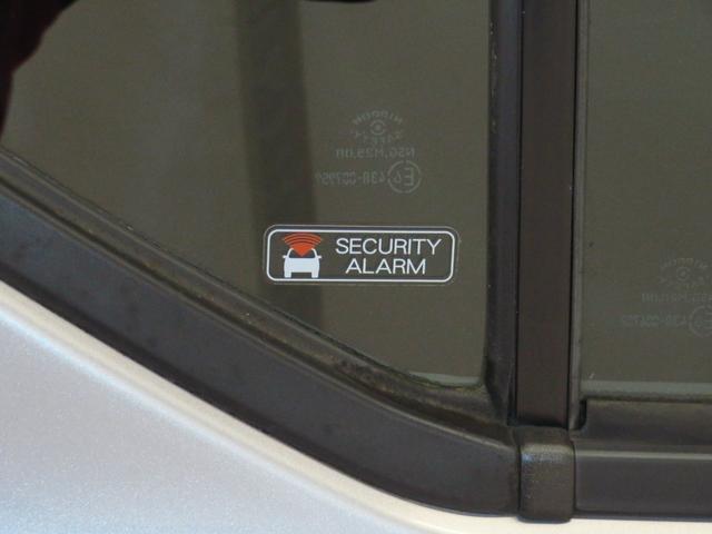 ミライースＬ　ＳＡIII　　　　　　純正ＣＤステレオ　１年間無料保証アイドリングＳＴＯＰ　１オーナ　キ−レス　Ｗエアバッグ　レーンキープアシスト　オートハイビーム　ＡＢＳ　衝突安全ボディ　マニュアルエアコン　コーナーセンサー　パワーウィンドウ　純正フロアマット（三重県）の中古車