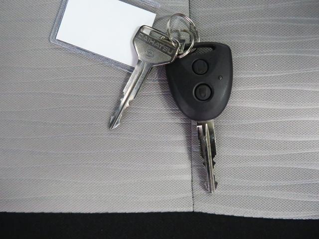 ミライースＸ　ＳＡIII　　　　　　マニュアルエアコン　１年間無料保証盗難防止アラーム　試乗車ＵＰ　衝突回避支援ブレーキ　電格ミラー　レーンキープアシスト　パワーウィンドウ　運転席助手席エアバック　点検記録簿付　１オーナー　ＬＥＤライト　キーレスキー　コーナーセンサー（三重県）の中古車