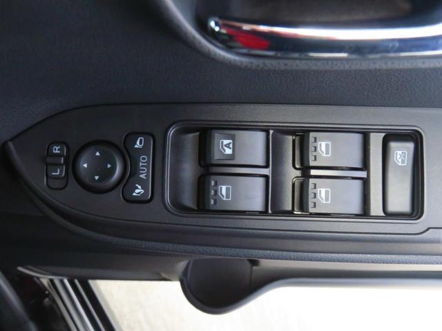 タントカスタムＸ　届出済未使用車　コーナーセンサー　１年間無料保証衝突軽減ブレーキ　アイドリングストップ機能　Ｂカメラ　盗難警報装置　ＬＥＤ　ワンオーナー　前席シートヒーター　電動格納ミラー　キーフリー　電動パーキングブレーキ　両側パワースライドドア　オートエアコン（三重県）の中古車