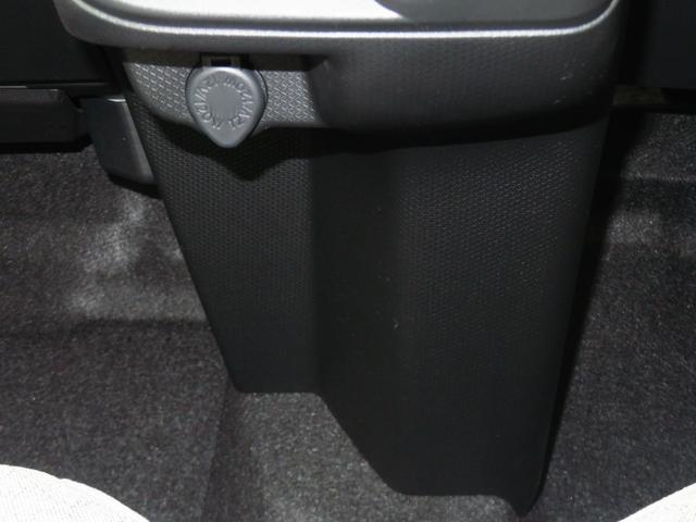 タントＸ　　届出済未使用車　電動パーキングブレーキ　１年間無料保証ブルートゥース　地デジ　電動ミラー　パークアシスト　ＵＳＢ接続　ＬＥＤライト　パノラマカメラ　運転席・助手席シートヒーター　助手席側パワースライドドア　キーフリー　９型ディスプレイオーディオ（三重県）の中古車