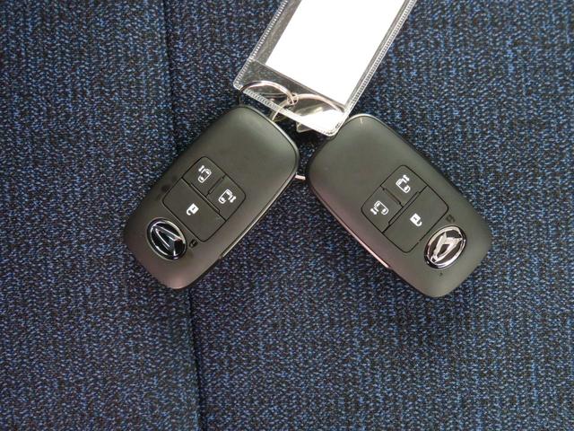 ムーヴキャンバスセオリーＧ　届出済未使用車　コーナーセンサー　１年間無料保証ブルートゥース　ＩＳＴＯＰ　電動格納式ミラー　ＬＥＤヘッド　シートヒータ　両側オートスライドドア　フルセグ　ＵＳＢポート　９型ディスプレイオーディオ　パノラマカメラ　電動パーキングブレーキ　キーフリー（三重県）の中古車