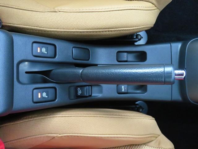 コペンセロ 届出済未使用車 コーナーセンサー 1年間無料保証記録簿 アルミ ワンオーナー車 LEDヘットランプ エアバック ABS 衝突安全ボディ ターボ 運転席・助手席シートヒーター オートライト アイドリングS キーフリー オートエアコン パワーウィンドウ(三重県)の中古車