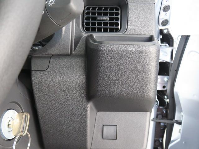 ハイゼットトラックスタンダード　４ＷＤ　５ＭＴ　届出済未使用車　１年間無料保証整備記録簿　ＷエアＢ　車線逸脱警報　リースアップ車両　オートライト　衝突回避支援ブレーキ　パワステ　ＡＢＳ　コーナーセンサー　マニュアルエアコン　ＡＭ／ＦＭラジオ　レベリング　アイドリングストップ（三重県）の中古車