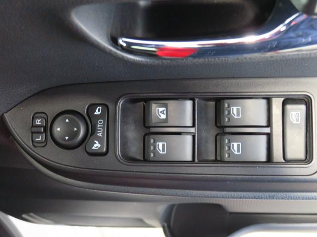 タントカスタムRS ecoIDLE非装着車 ETC 1年間無料保証地デジ BT対応 レンタカーアップ USBポート DVD 純正9型ナビ パノラマカメラ 前後ドラレコ 両側パワースライドドア 電動パーキングブレーキ 運転席・助手席シートヒーター コーナーセンサー(三重県)の中古車