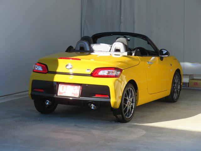 コペンＧＲ　スポーツ　　届出済未使用車　キーフリー　１年間無料保証元展示車　ターボ　ヘッドライトＬＥＤ　運転席・助手席シートヒーター　パドルシフト付きＭＯＭＯハンドル　オートエアコン　パワーウィンドウ　コーナーセンサー　ＢＢＳホイール　純正レカロシート（三重県）の中古車