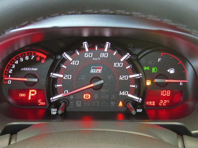 コペンＧＲ　スポーツ　　届出済未使用車　キーフリー　１年間無料保証元展示車　ターボ　ヘッドライトＬＥＤ　運転席・助手席シートヒーター　パドルシフト付きＭＯＭＯハンドル　オートエアコン　パワーウィンドウ　コーナーセンサー　ＢＢＳホイール　純正レカロシート（三重県）の中古車