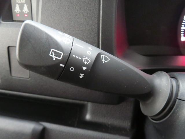 ハイゼットカーゴクルーズ 2WD CVT マニュアルエアコン 1年間無料保証電動ミラー 衝突軽減システム 両側スライド 1オーナー アイドリングSTOP オートライト ABS 点検記録簿 コーナーセンサー パワーウィンドウ レベリング キーフリー 純正フロアマット(三重県)の中古車