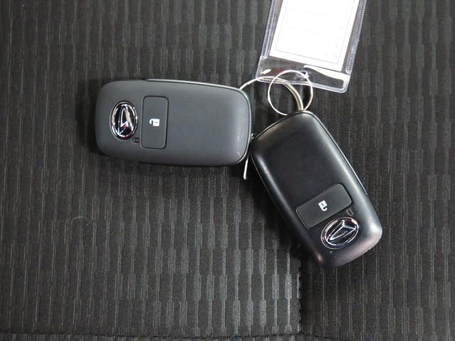 ハイゼットカーゴクルーズ 2WD CVT マニュアルエアコン 1年間無料保証電動ミラー 衝突軽減システム 両側スライド 1オーナー アイドリングSTOP オートライト ABS 点検記録簿 コーナーセンサー パワーウィンドウ レベリング キーフリー 純正フロアマット(三重県)の中古車