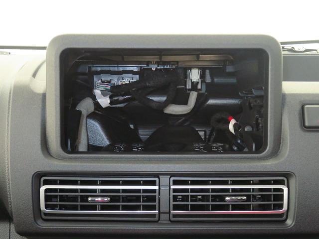 ハイゼットトラックＥＸＴ　　　　届出済未使用車　４ＷＤ　ＣＶＴ　１年間無料保証電動格納式ミラー　アイドリングストップ　誤発進抑制機能　ＬＥＤヘッド　記録簿　荷台作業照明　デフロック　ゲートチェーン　あゆみ板掛け　キーフリー　パワーウィンドウ　マニュアルエアコン　コーナーセンサー（三重県）の中古車