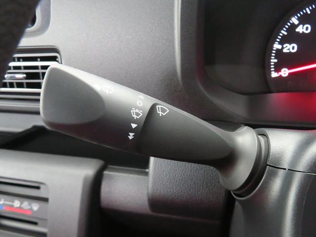 ハイゼットトラックＥＸＴ　　　　届出済未使用車　４ＷＤ　ＣＶＴ　１年間無料保証電動格納式ミラー　アイドリングストップ　誤発進抑制機能　ＬＥＤヘッド　記録簿　荷台作業照明　デフロック　ゲートチェーン　あゆみ板掛け　キーフリー　パワーウィンドウ　マニュアルエアコン　コーナーセンサー（三重県）の中古車