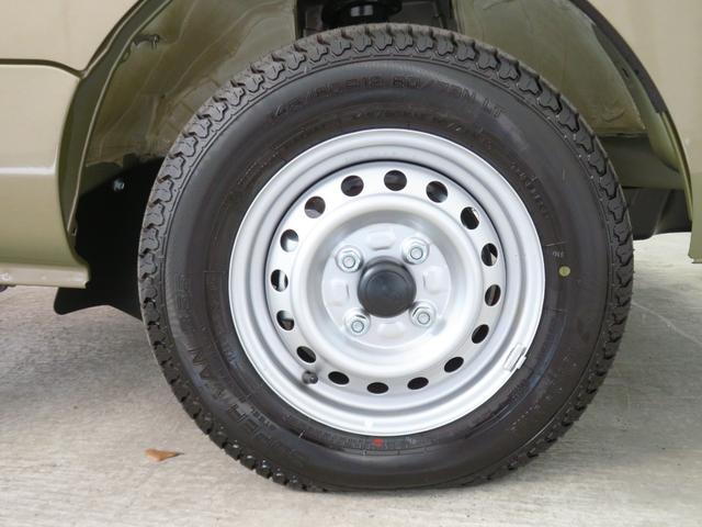 ハイゼットトラックＥＸＴ　　　　届出済未使用車　４ＷＤ　ＣＶＴ　１年間無料保証電動格納式ミラー　アイドリングストップ　誤発進抑制機能　ＬＥＤヘッド　記録簿　荷台作業照明　デフロック　ゲートチェーン　あゆみ板掛け　キーフリー　パワーウィンドウ　マニュアルエアコン　コーナーセンサー（三重県）の中古車