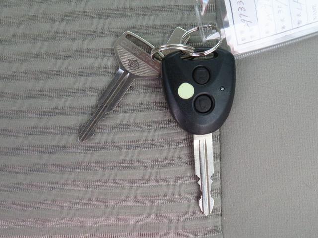 ムーヴL SAIII 純正CDチューナー 1年間無料保証電動格納・電動ミラー 車線逸脱 i−STOP キーレスエントリー Wエアバッグ ハイビームアシスト ABS 衝突安全ボディ 被害軽減ブレーキ マニュアルエアコン パワーウィンドウ 純正フロアマット(三重県)の中古車