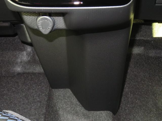 タントカスタムＲＳ　届出済未使用車　オートエアコン　１年間無料保証両側パワスライドドア　元試乗車　地デジ　ＢＴ対応　ＬＥＤライト　ＵＳＢ接続　バックカメラ　キーフリー　運転席・助手席シートヒーター　電動パーキングブレーキ　コーナーセンサー　９型ディスプレイオーディオ（三重県）の中古車