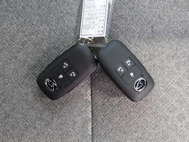 タントＸリミテッド　　届出済未使用車　バックカメラ　１年間無料保証ペダル踏み間違い抑制　衝突回避支援ブレーキ　９型ディスプレイオーディオ　キーフリー　運転席・助手席シートヒータ　電動パーキングブレーキ　両側パワースライドドア　コーナーセンサー　Ｂｌｕｅｔｏｏｔｈ対応（三重県）の中古車