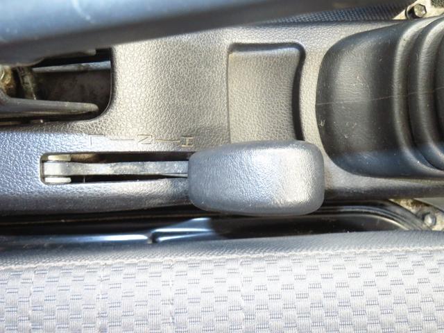 ハイゼットトラックEXT 4WD 5MT キーレスエントリー 1年間無料保証デフロック 荷台作業照明 マニュアルエアコン パワーウィンドウ ゲートチェーン ゲートプロテクター あゆみ板掛け レベリング 純正フロアマット CD再生 AM/FMラジオ(三重県)の中古車