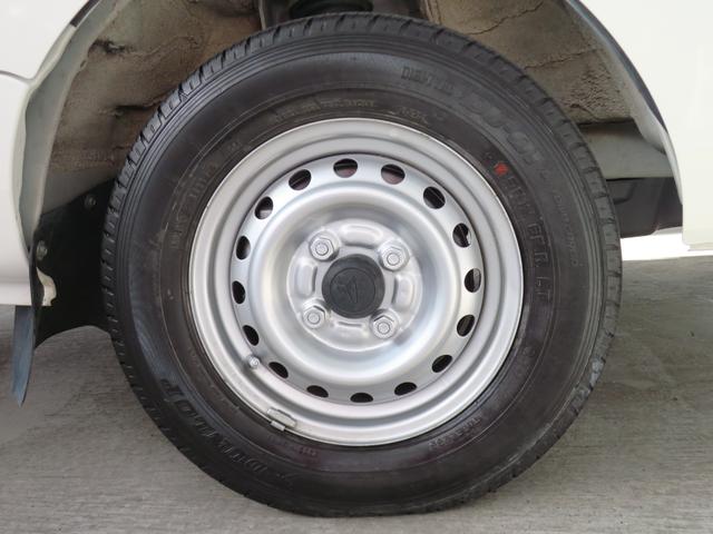 ハイゼットトラックEXT 4WD 5MT キーレスエントリー 1年間無料保証デフロック 荷台作業照明 マニュアルエアコン パワーウィンドウ ゲートチェーン ゲートプロテクター あゆみ板掛け レベリング 純正フロアマット CD再生 AM/FMラジオ(三重県)の中古車