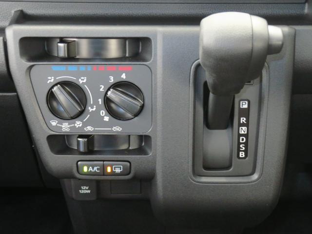 ハイゼットカーゴＤＸ　　　　　届出済未使用車　２ＷＤ　ＣＶＴ　１年間無料保証展示車　キーレスキー　両側スライドドア　エコアイドル　ハイビームアシスト　オートライト　記録簿　元リースアップ車　　マニュアルエアコン　コーナーセンサー　パワーウィンドウ　レベリング　ＡＭ／ＦＭラジオ（三重県）の中古車