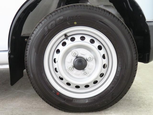 ハイゼットカーゴＤＸ　　　　　届出済未使用車　２ＷＤ　ＣＶＴ　１年間無料保証展示車　キーレスキー　両側スライドドア　エコアイドル　ハイビームアシスト　オートライト　記録簿　元リースアップ車　　マニュアルエアコン　コーナーセンサー　パワーウィンドウ　レベリング　ＡＭ／ＦＭラジオ（三重県）の中古車