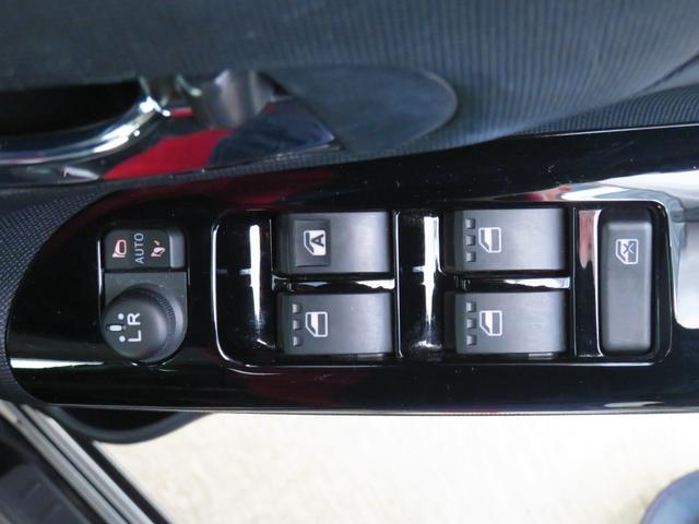 ムーヴキャンバスGブラックインテリアリミテッド SAIII 1年間無料保証DVD再生可 BLUETOOTH 両側パワースライドドア エコアイドル 電動格納ドアミラー フルセグテレビ LEDランプ 純正7型ナビ パノラマカメラ ETC キーフリー オートエアコン USB接続(三重県)の中古車