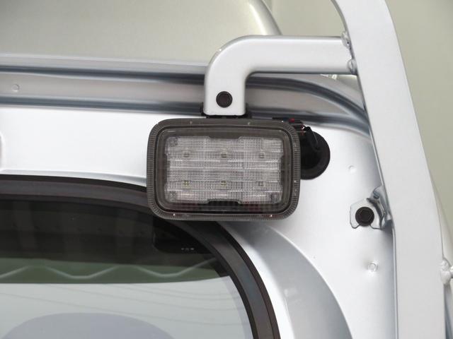 ハイゼットトラックジャンボエクストラ　　　　　　４ＷＤ　ＣＶＴ　１年間無料保証記録簿　ワンオナ　ＬＥＤライト　キーフリー　ゲートチェーン　あゆみ板掛け　デフロック　荷台作業照明　コーナーセンサー　マニュアルエアコン　電動格納ミラー　パワーウィンドウ　アイドリングストップ（三重県）の中古車