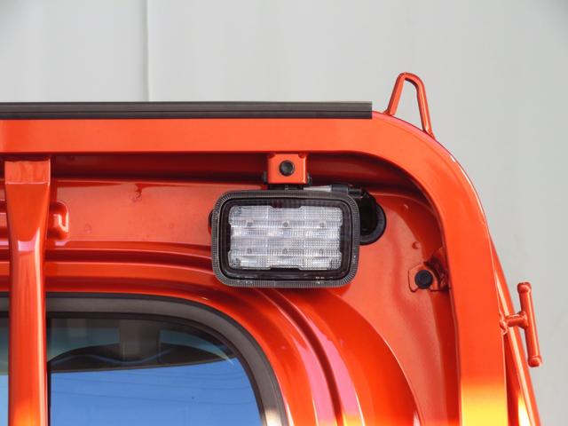 ハイゼットトラックスタンダード　農用スペシャル　４ＷＤ　ＣＶＴ　１年間無料保証記録簿　誤発進抑制機能　ワンオーナー　　デフロック　荷台作業照明　ゲートプロテクター　ゲートチェーン　あゆみ板掛け　キーフリー　マニュアルエアコン　コーナーセンサー　パワーウィンドウ　荷台ゴムマット（三重県）の中古車