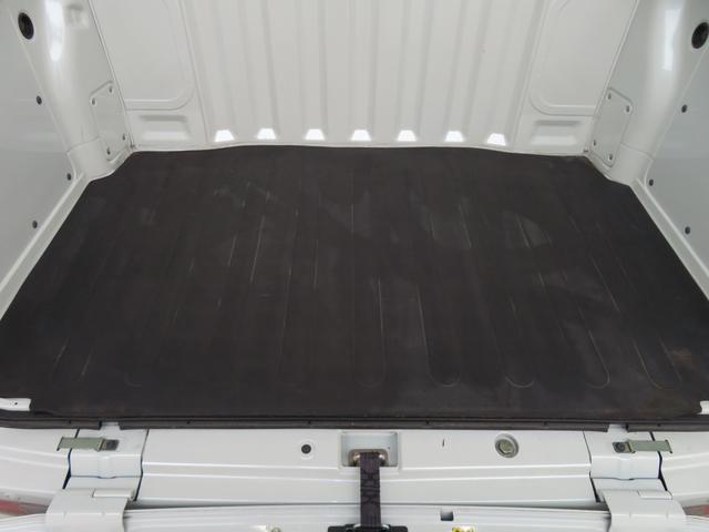 ハイゼットカーゴデッキバン　Ｇ　ＳＡIII　　２ＷＤ　４ＡＴ　１年間無料保証２０２６初売り１／４〜　ＵＳＢ　記録簿　両側スライド　キーレスエントリー　ＥＴＣ　ワンオーナー　Ｂｌｕｅｔｏｏｔｈ　地デジ　パワーウィンドウ　レベリング　純正７型ナビ　荷台ゴムマット　純正フロアマット（三重県）の中古車