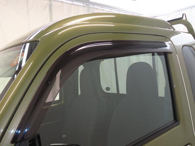 ハイゼットトラックジャンボ　４ＷＤ　４ＡＴ　ゲートプロテクター　１年間無料保証記録簿　キーレスキー　ワンオーナー　荷台作業照明　ゲートチェーン　あゆみ板掛け　レベリング　マニュアルエアコン　パワーウィンドウ　ＣＤ再生　純正フロアマット（三重県）の中古車