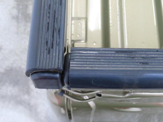 ハイゼットトラックジャンボ　４ＷＤ　４ＡＴ　ゲートプロテクター　１年間無料保証記録簿　キーレスキー　ワンオーナー　荷台作業照明　ゲートチェーン　あゆみ板掛け　レベリング　マニュアルエアコン　パワーウィンドウ　ＣＤ再生　純正フロアマット（三重県）の中古車