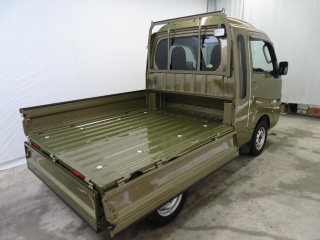 ハイゼットトラックジャンボ　４ＷＤ　４ＡＴ　ゲートプロテクター　１年間無料保証記録簿　キーレスキー　ワンオーナー　荷台作業照明　ゲートチェーン　あゆみ板掛け　レベリング　マニュアルエアコン　パワーウィンドウ　ＣＤ再生　純正フロアマット（三重県）の中古車